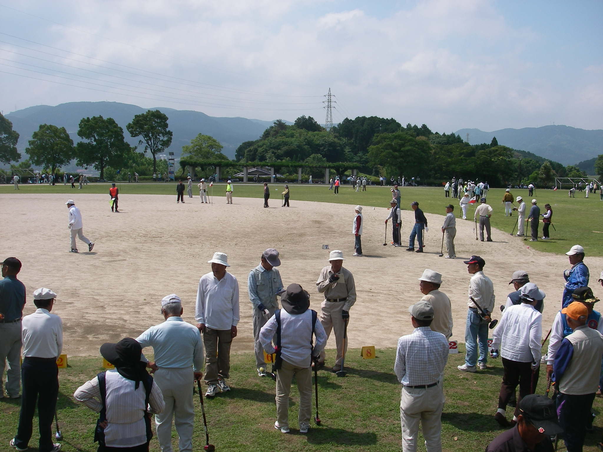 http://www.city.takeo.lg.jp/kyouiku-blog/images/IMGPguraunndofuukei.JPG