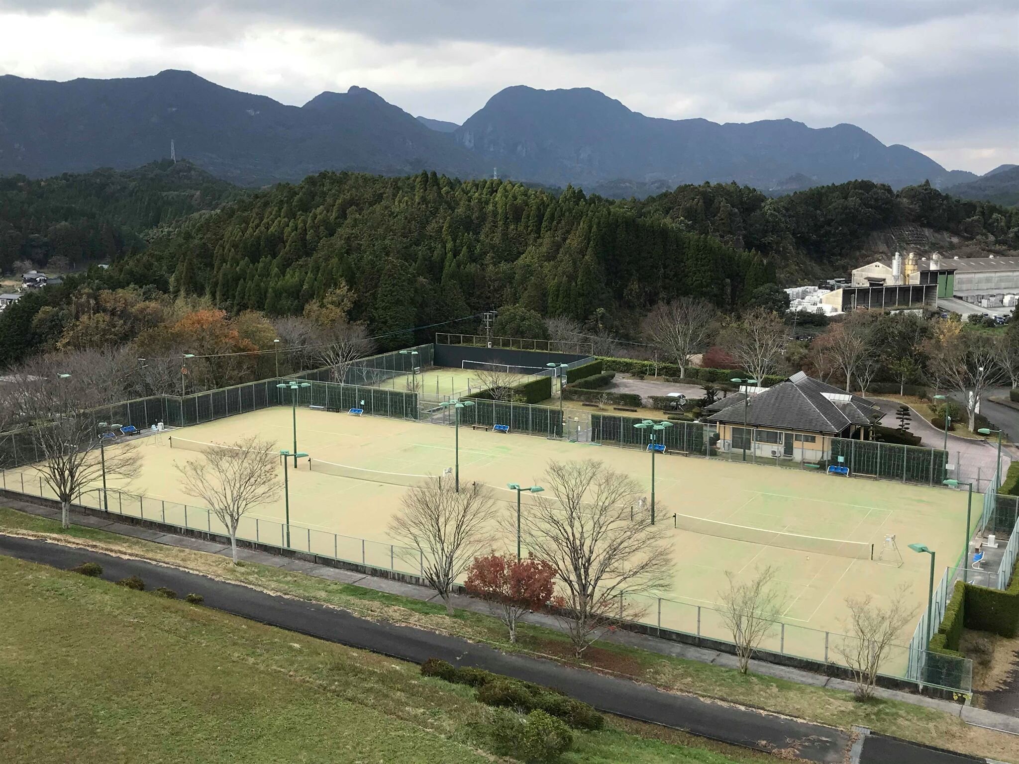 R1山内中央公園テニスコート.jpg
