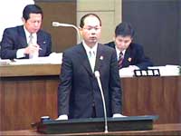 提案事項を説明する樋渡啓祐武雄市長