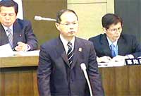 提案事項を説明する樋渡啓祐武雄市長