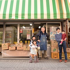 昔ながらの街並みと地元の人が子どもを育てる